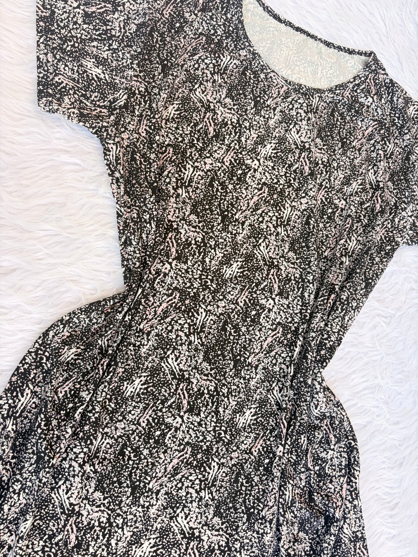 Dark waves nightshirt